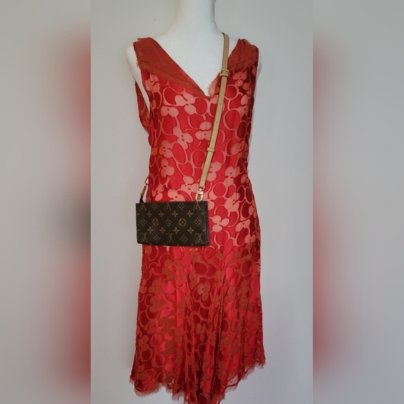 Authentic Louis Vuitton Monogram Pouch - Picture 3 of 12